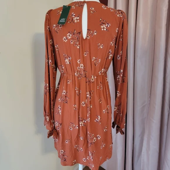 Wild Fable Burnt Orange V-Neck Bishop Sleeve Dress Size Medium NWT - Picture 4 of 9
